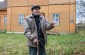 Lavrentiy M., born in 1924, at the former location of the Klub where the Jews were gathered before being deported. ©Les Kasyanov/Yahad-In Unum